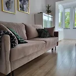 Karkonosze - Klimatyzowany Charlotte Na Deptaku Z Parkingiem W Cenie Apartamento Karpacz