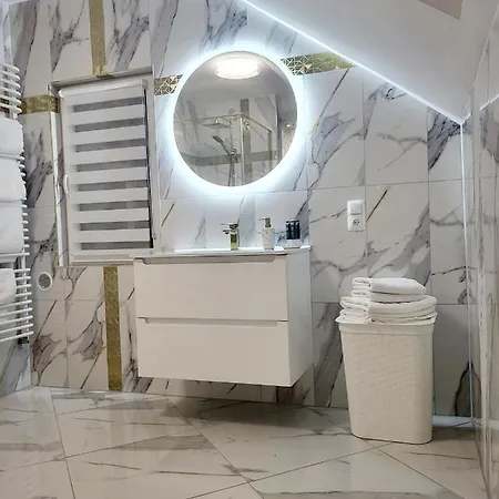 Apartment Karkonosze - Klimatyzowany Charlotte Na Deptaku Z Parkingiem W Cenie Karpacz